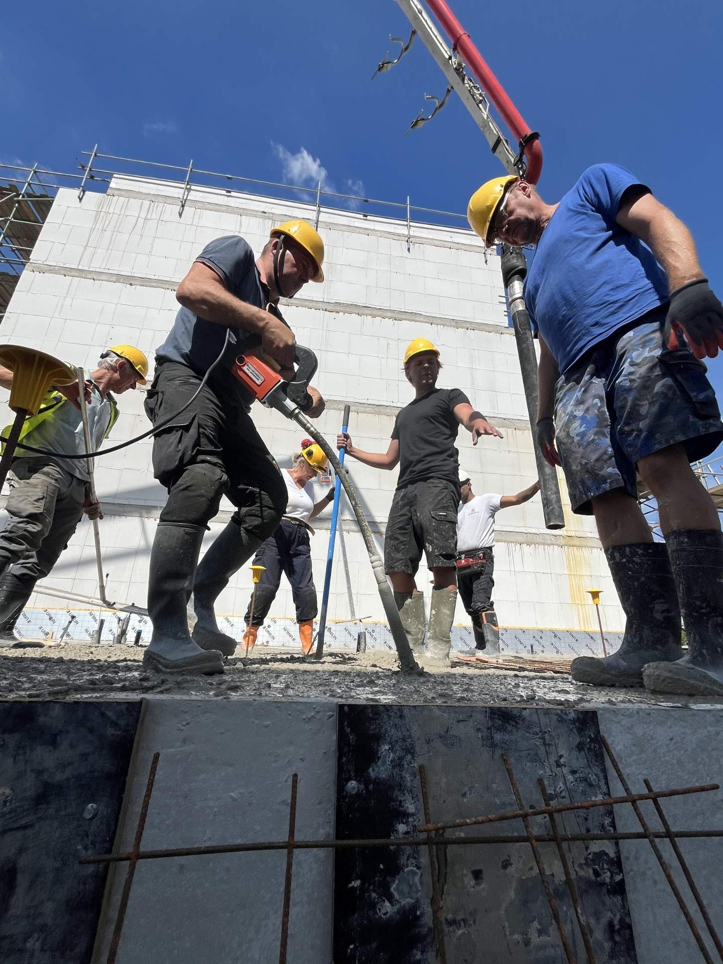 Betonstort samen met de kopersgroep