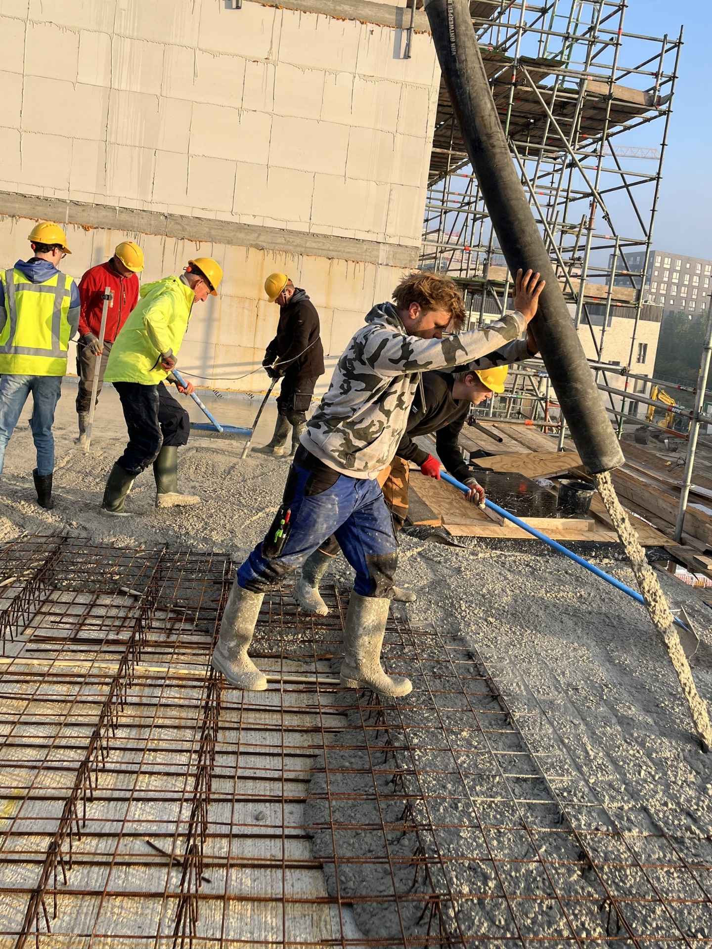 Cezar (24) tijdens de stort van de 3e verdieping