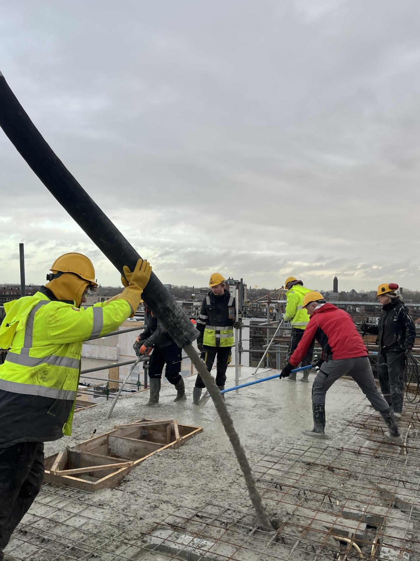 4e verdiepingsvloer die gestort wordt